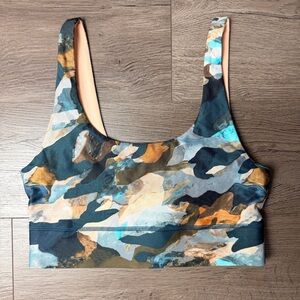 🌐Reversible Fabletics Multicolor Abstract Camo Sports Bra - Teal, Blue, Orange S